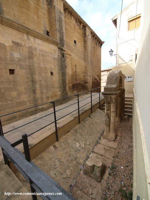 RESTO DEL CLAUSTRO AL LADO NORTE DEL TEMPLO